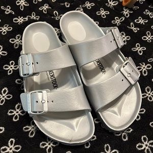 NWOT Birkenstock Arizona size 37, never worn!